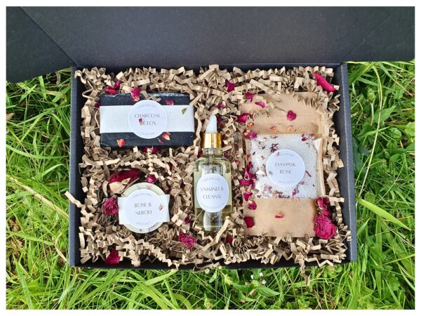 'Unwind & Cleanse' Rose Spa Gift Box