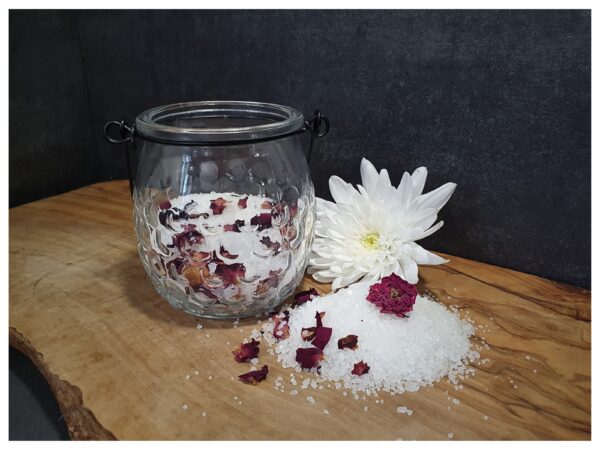 'Unwind & Cleanse' Rose Spa Gift Box - Image 7