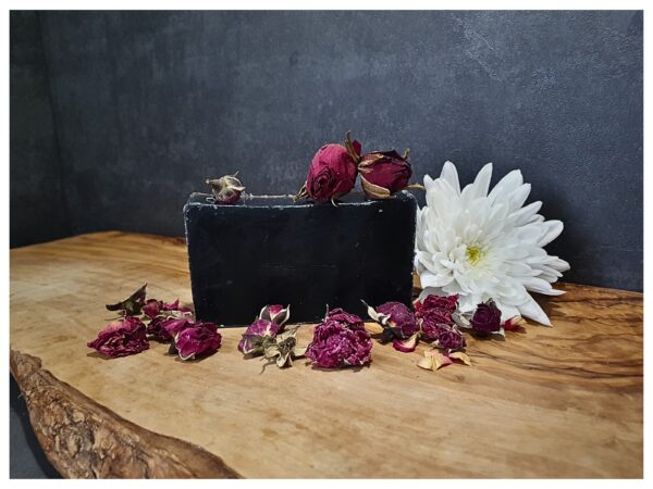 'Unwind & Cleanse' Rose Spa Gift Box - Image 8