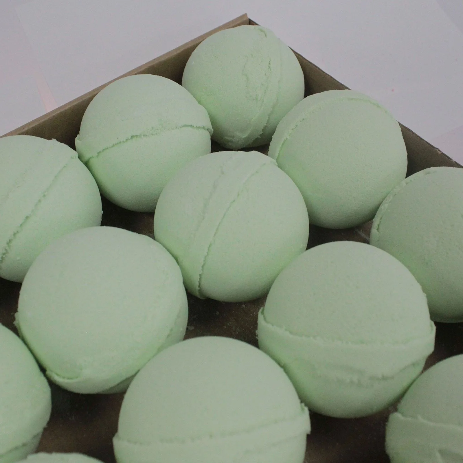Bath Bomb - Lemon Eucalyptus - Image 2